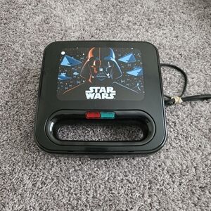 Uncanny Brands Star Wars Darth Vader and Death Star Grilled Cheese Maker.
